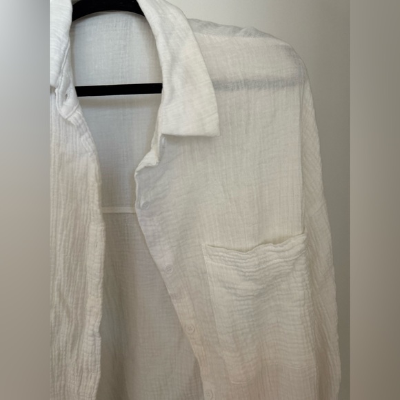 Women’s lightweight white button down top - Picture 3 of 6